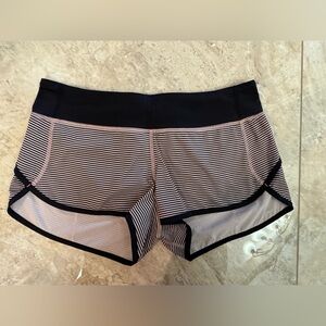 Lululemon Speed Up Shorts LR 2.5” size 8